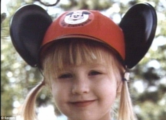 Bu Mickey Mouse Kime Çalışıyor? Büyüdükçe Seks Sembollerine Dönüşen 10 Eski Disney Yıldızı