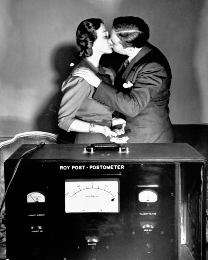 lie-detector-1939-1jpg-728x728.jpg