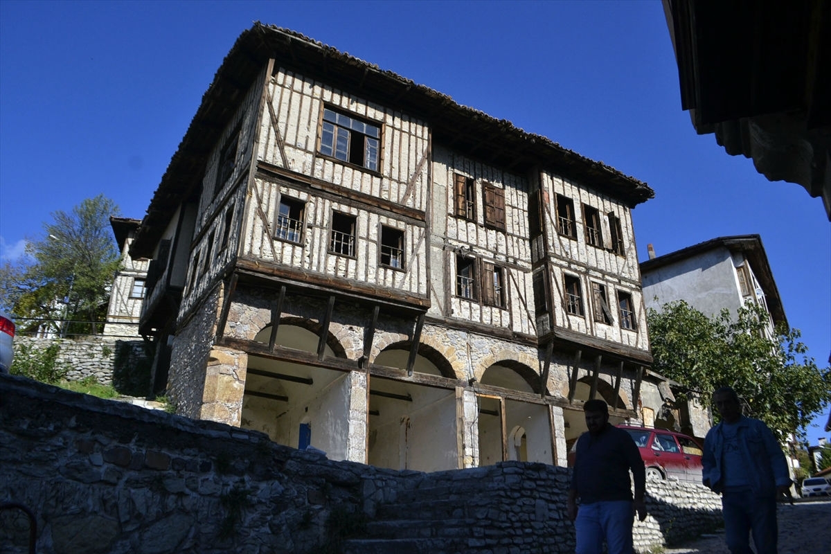 Türk Osmanlı Mimarisinin En Korunmuş Kenti Safranbolu Türk Osmanlı Mimarisinin En Korunmuş Kenti Safranbolu